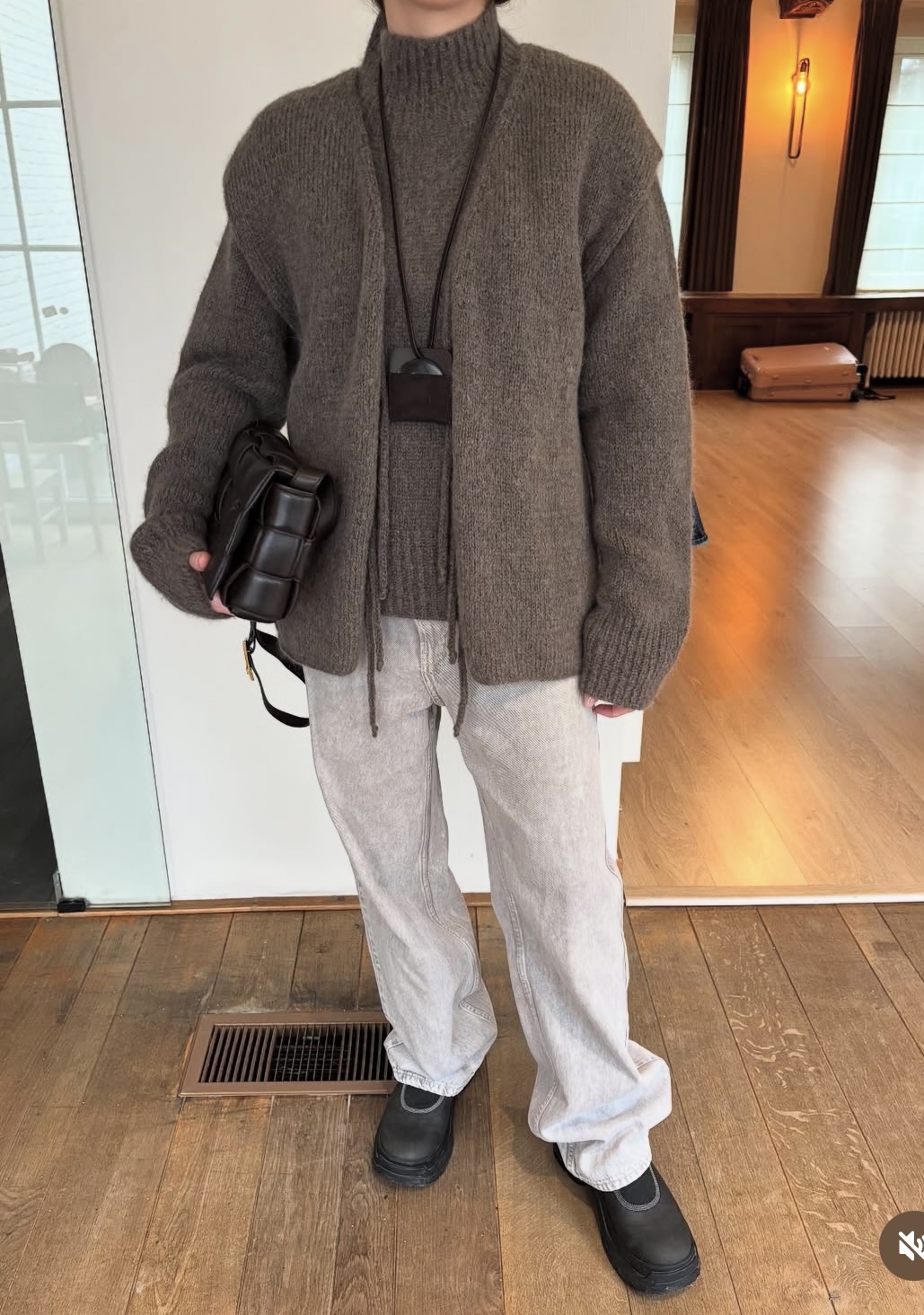 Anastasia — Wardrobe Styling, look 4